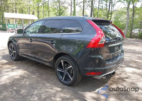 2014 Volvo Xc60 T6 R-Design Platinum z USA, uszkodzony, nr VIN YV4902DZ4E2555246